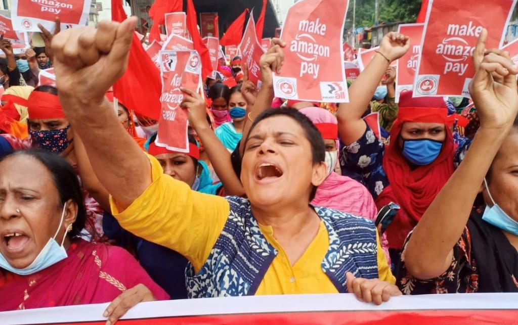 Garment workers in Bangladesh take action to #MakeAmazonPay for orders cancelled during the pandemic. Credit: Twitter @NazmaAkter73/@IndustriALL_GU