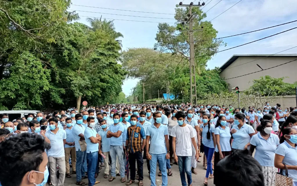 Garment workers, organised by FTZ-GSEU, protesting the planned sale of a factory without the guarantee that workers will be re-hired, Sri Lanka, November 2021. 