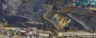 The Raúl Rojas open-pit mine in Cerro de Pasco: the pit stretches for 1.2 miles and is over 1,000 feet deep. Credit: Jonathan Chancasana / Adobe Stock