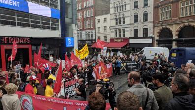 TGI Fridays, McDonald's and Wetherspoons workers take action in a protest outside a TGI Fridays in central London. Photo: War on Want.